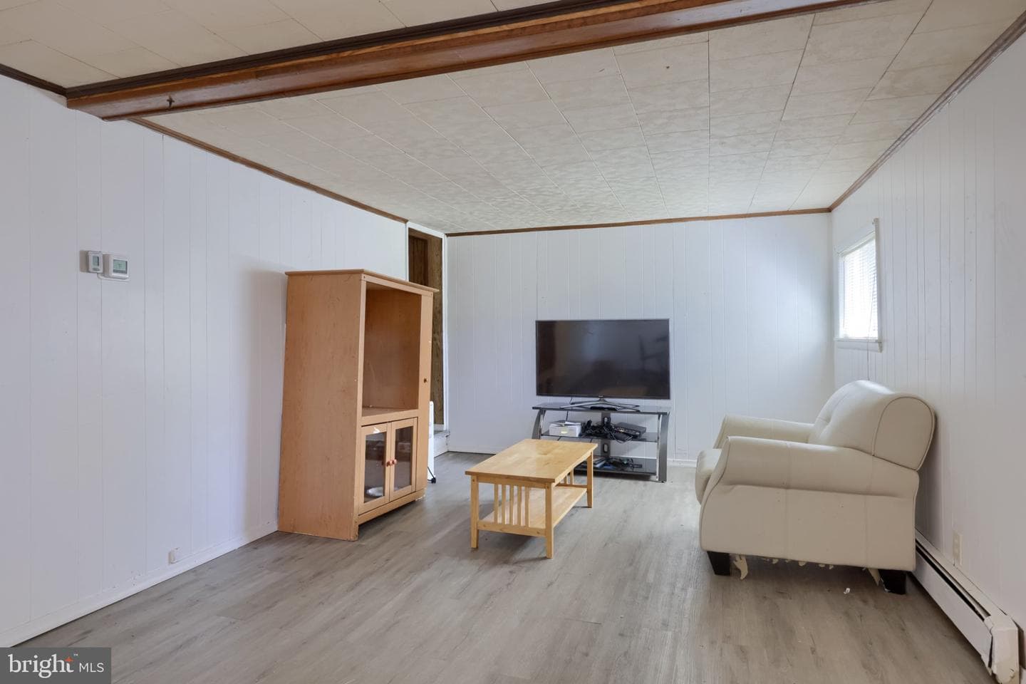 2017 Leslie Avenue photo 26
