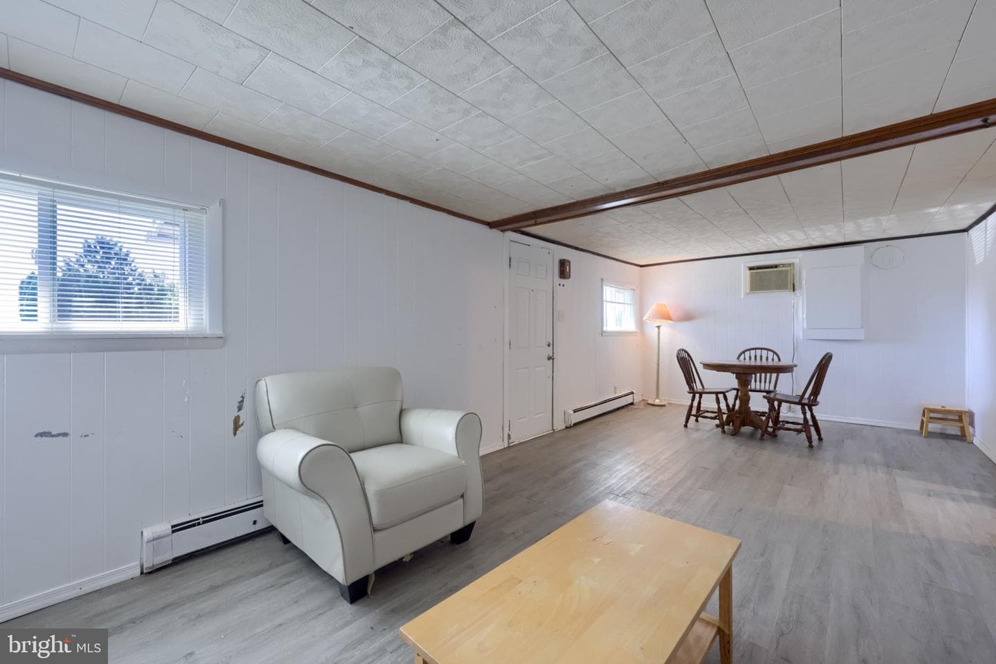 2017 Leslie Avenue photo 27
