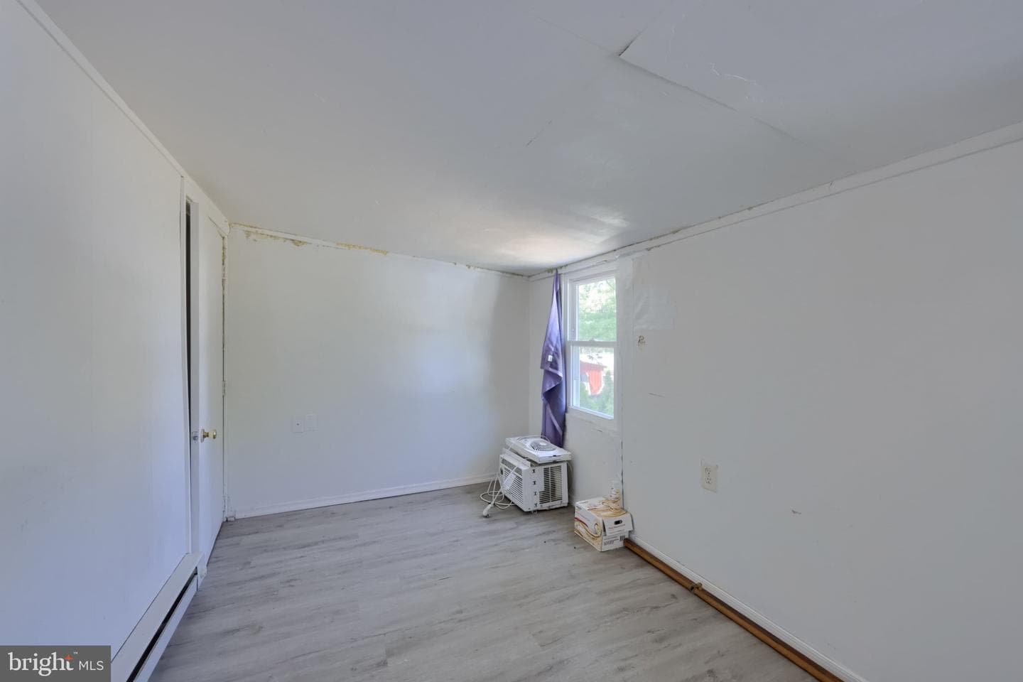 2017 Leslie Avenue photo 32