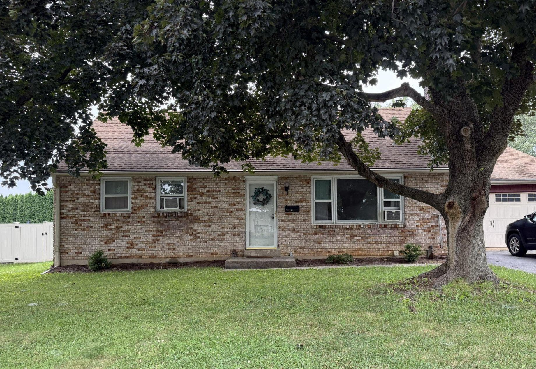 1331 E Walnut Street photo 1