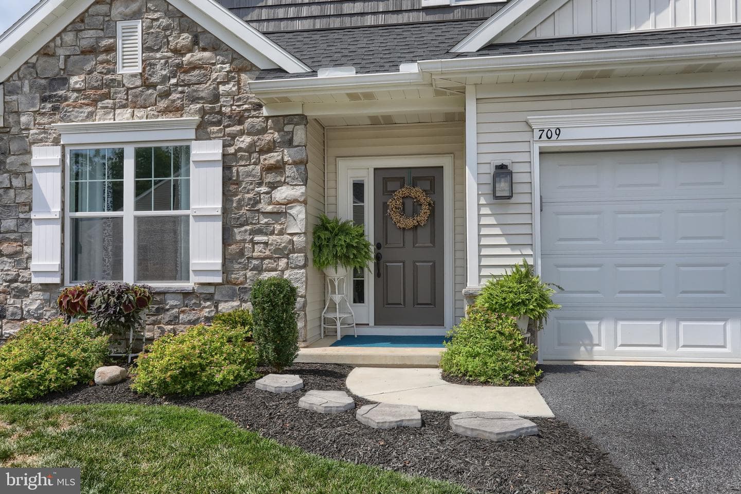 709 Jeffsu Lane, Lebanon