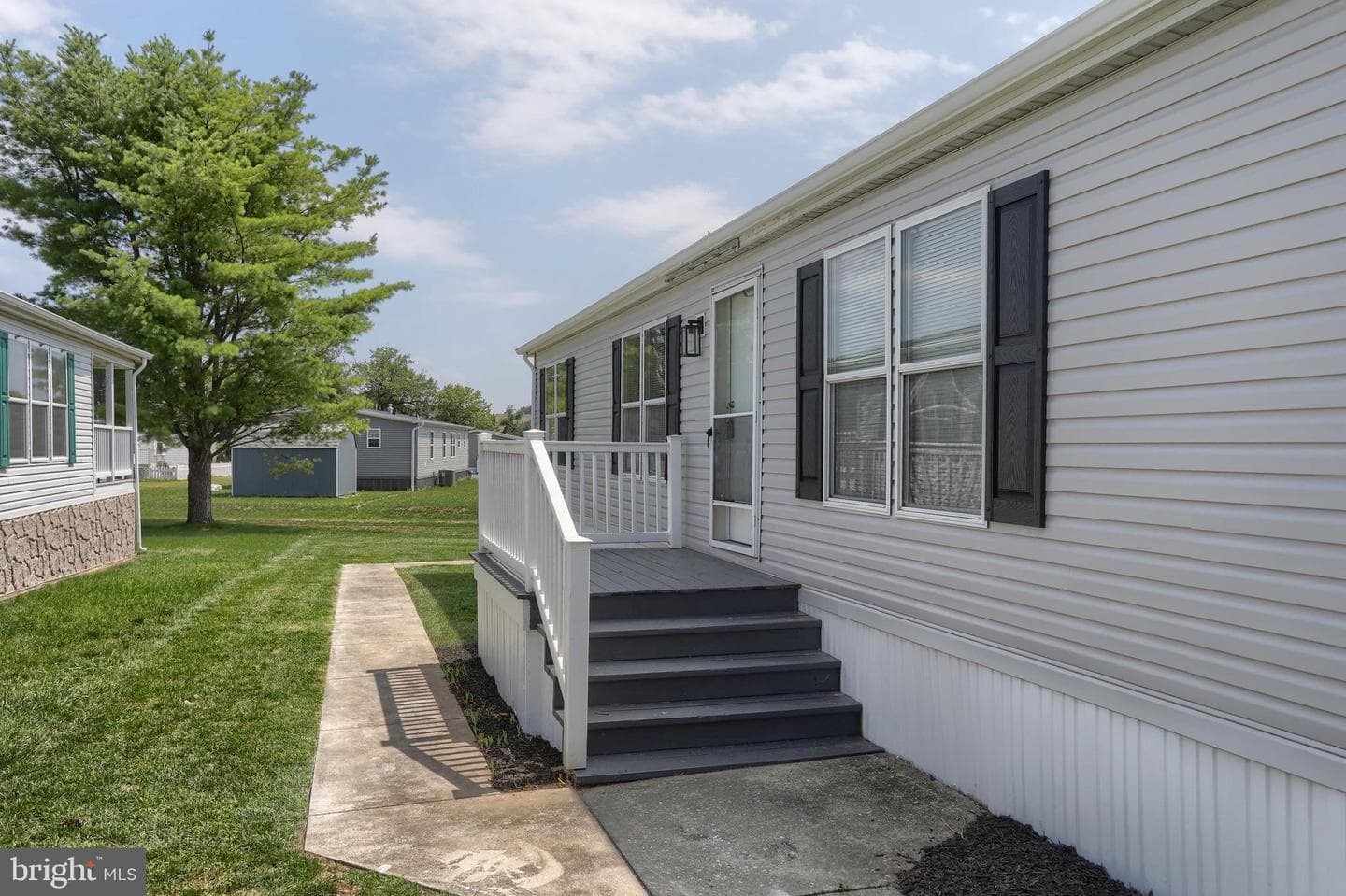 154 W Spruce Street photo 30