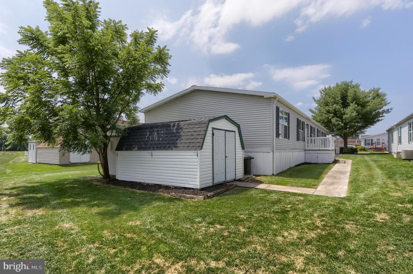 154 W Spruce Street photo 32