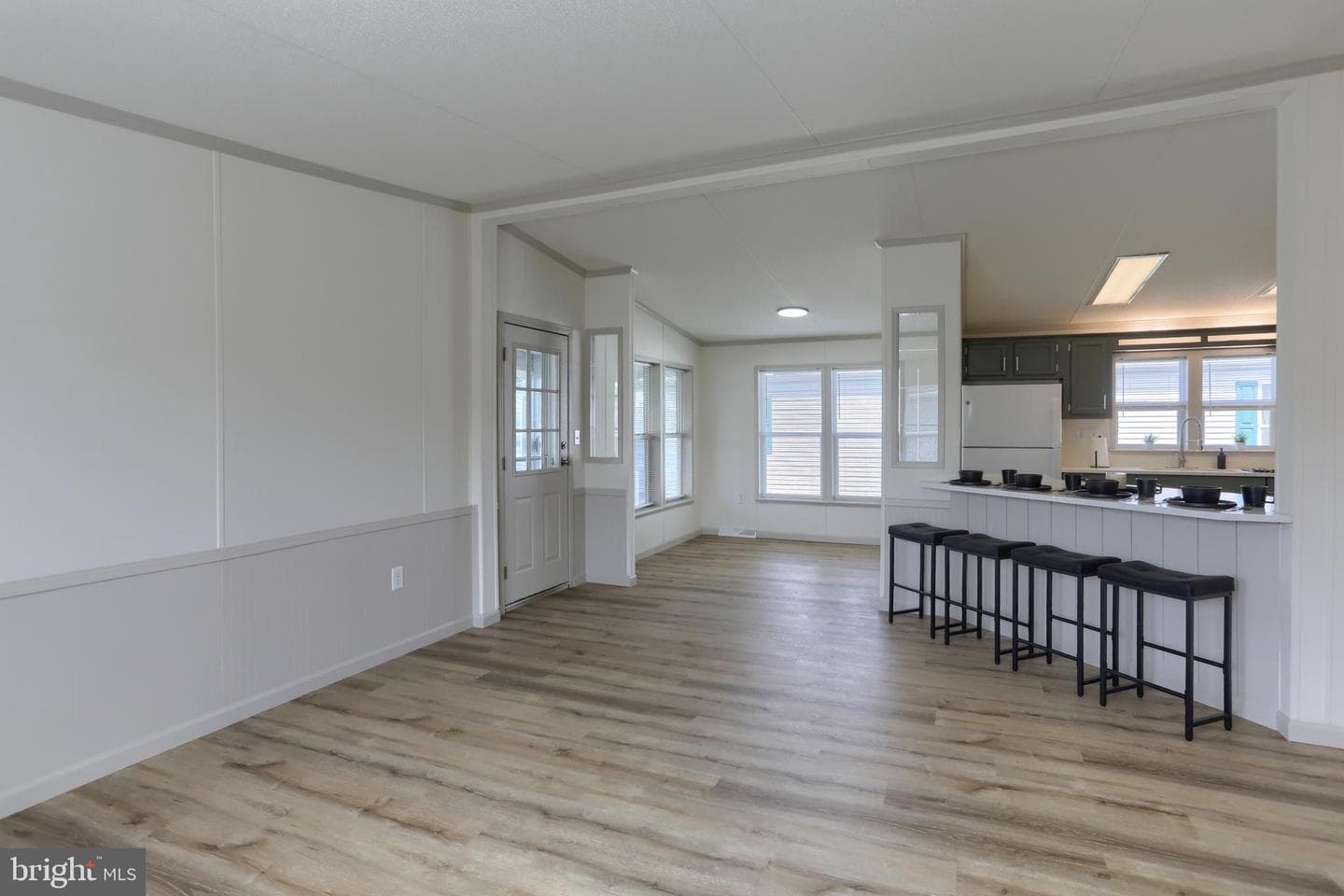 154 W Spruce Street photo 6