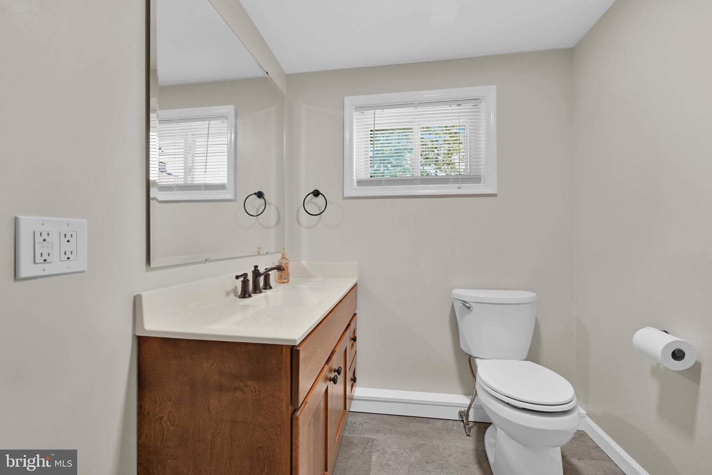 2419 Guilford Street photo 18