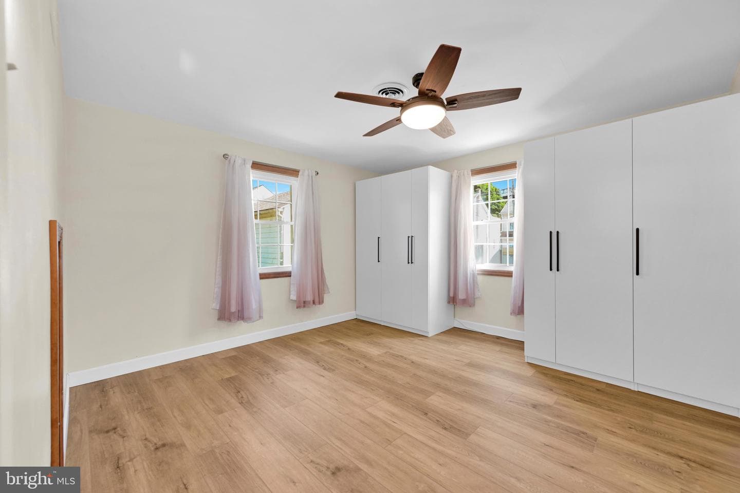 2419 Guilford Street photo 19
