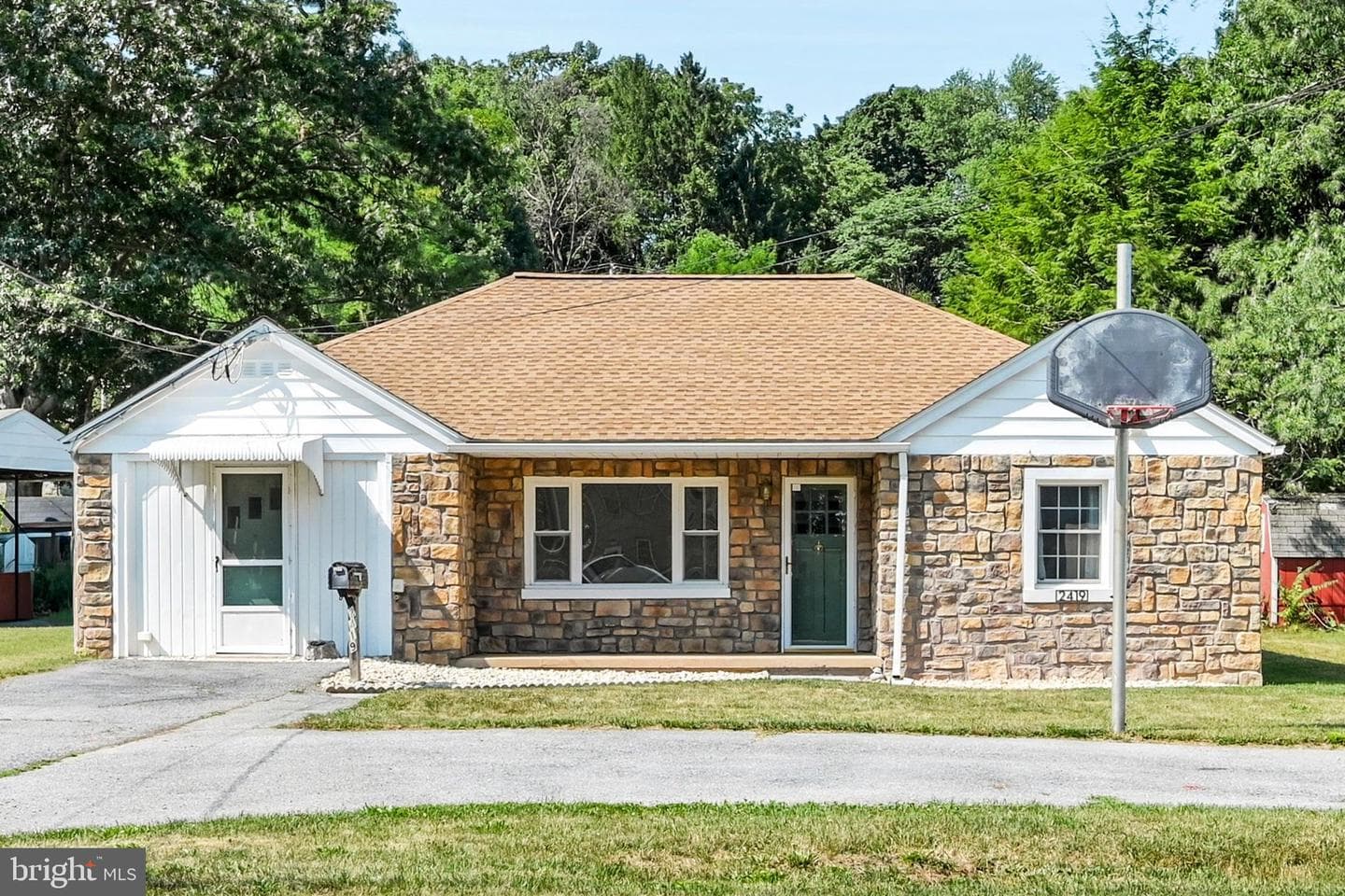 2419 Guilford Street, Lebanon