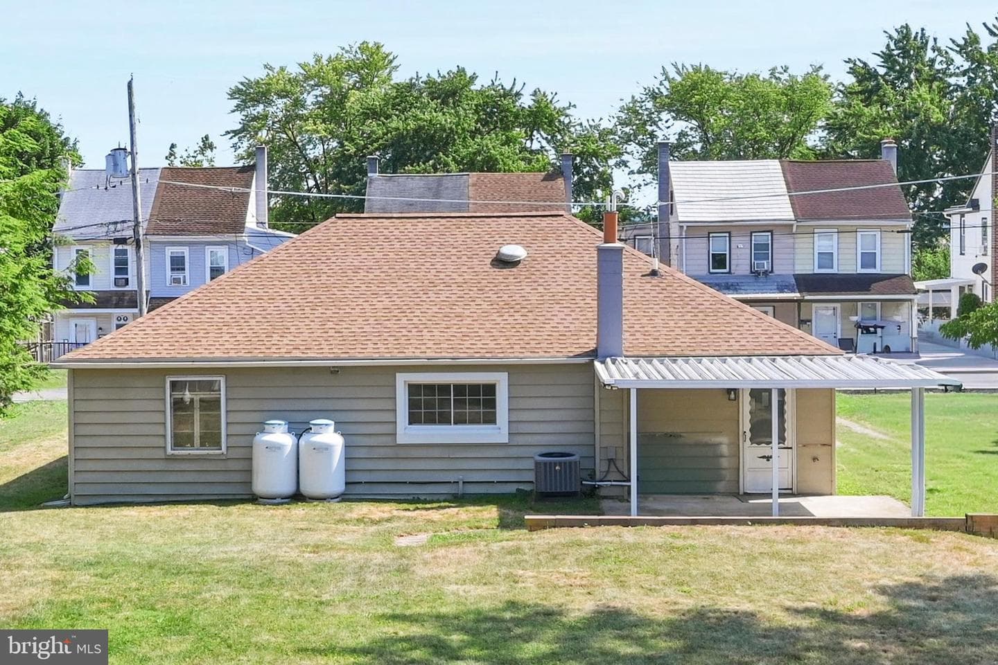 2419 Guilford Street photo 27