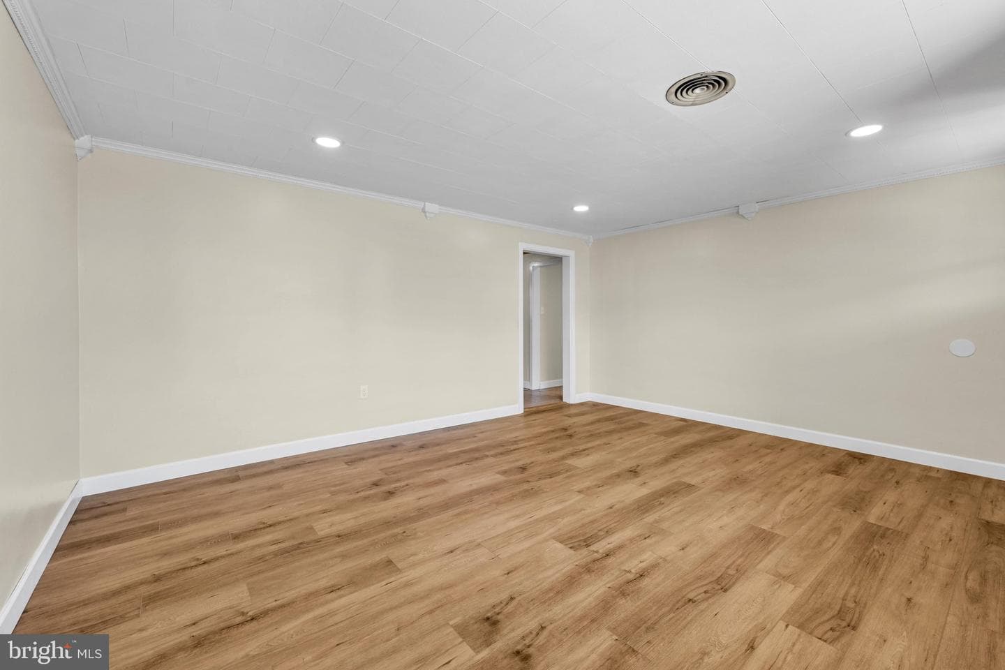 2419 Guilford Street photo 7