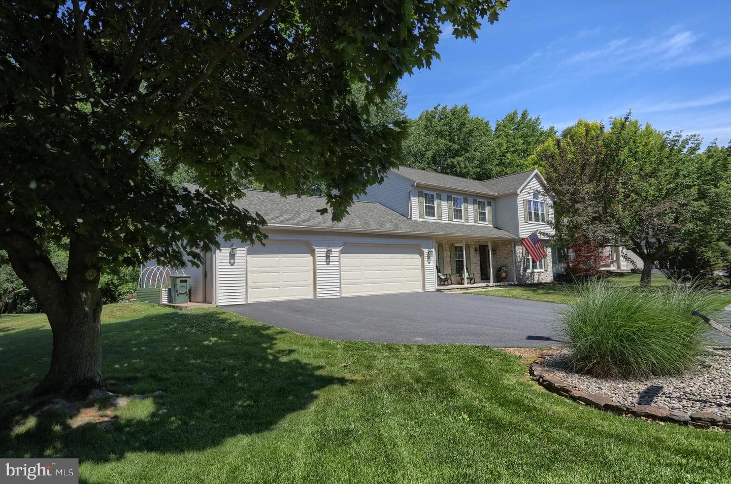 15 Oak Knoll Circle photo 3