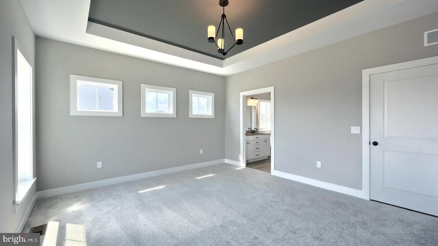 600 Sunset Boulevard photo 28