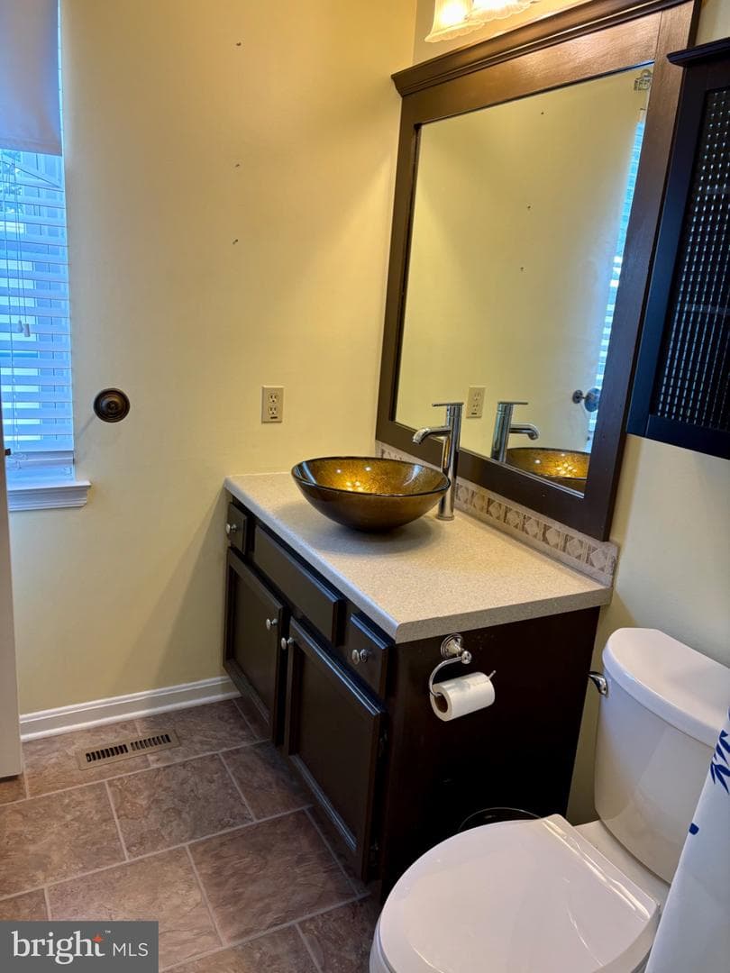 1520 Cambridge Court photo 18