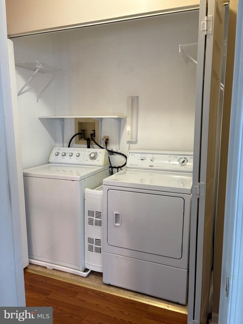 1520 Cambridge Court photo 21