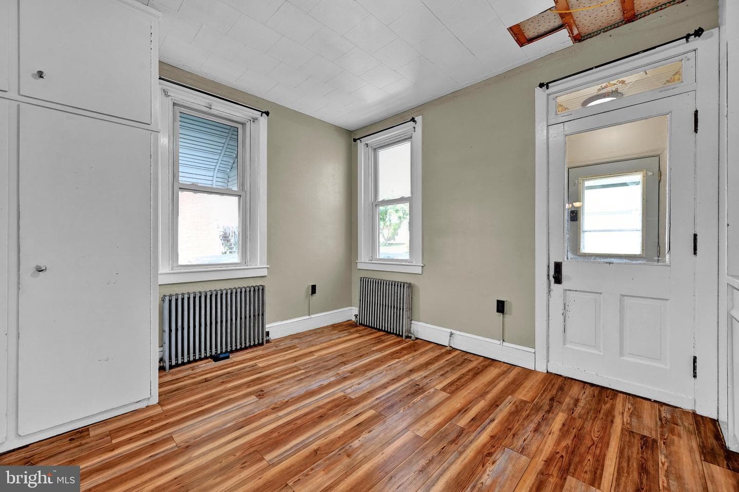 121 W Washington Avenue photo 12
