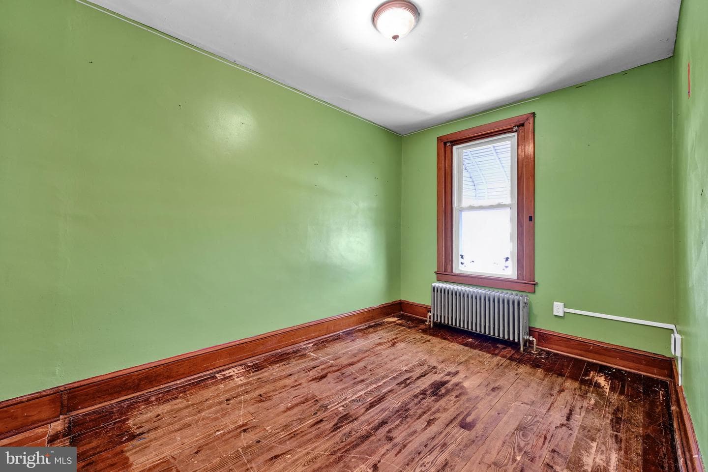 121 W Washington Avenue photo 20