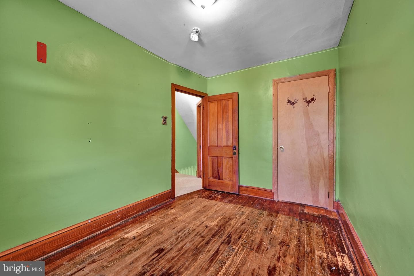 121 W Washington Avenue photo 21