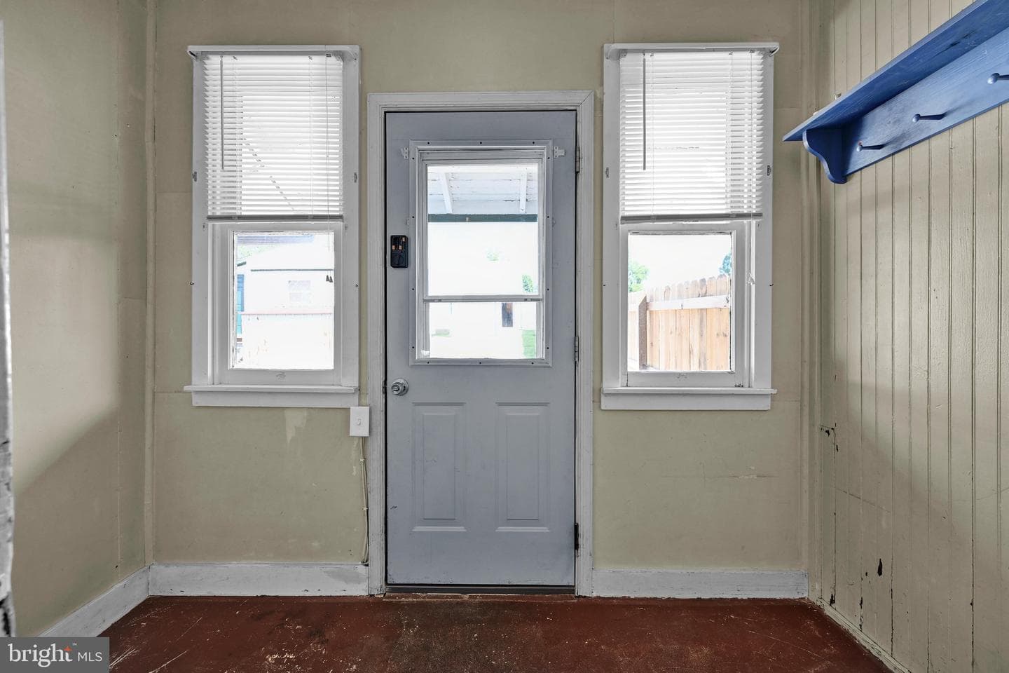 121 W Washington Avenue photo 25