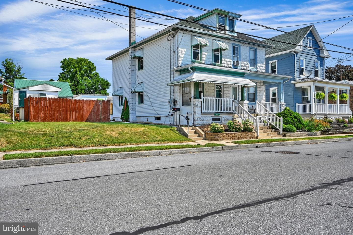 121 W Washington Avenue photo 3