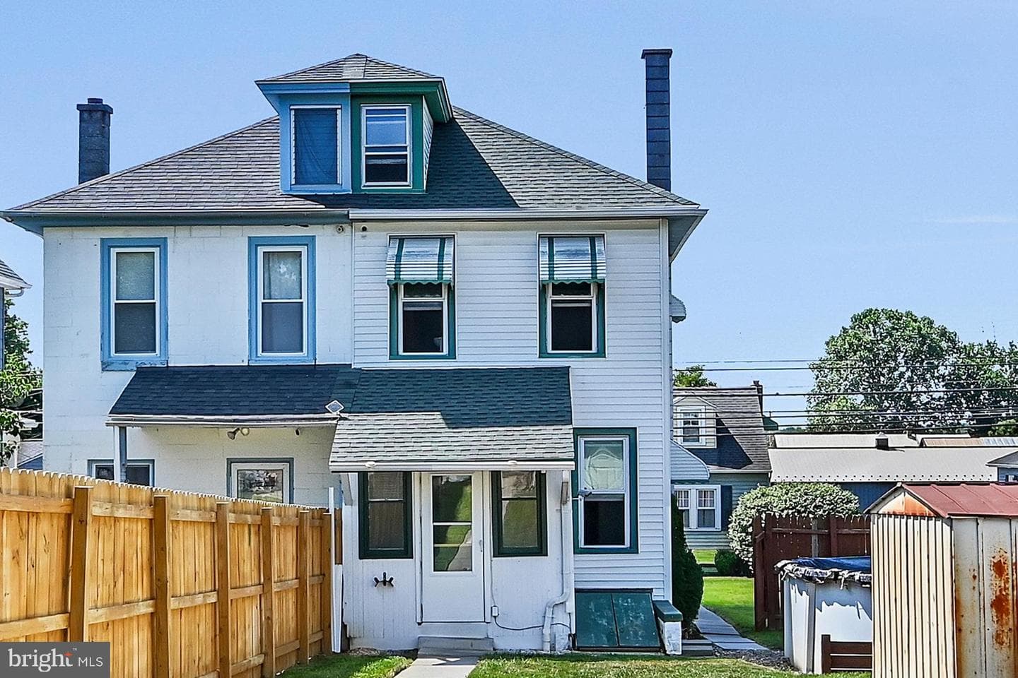 121 W Washington Avenue photo 40