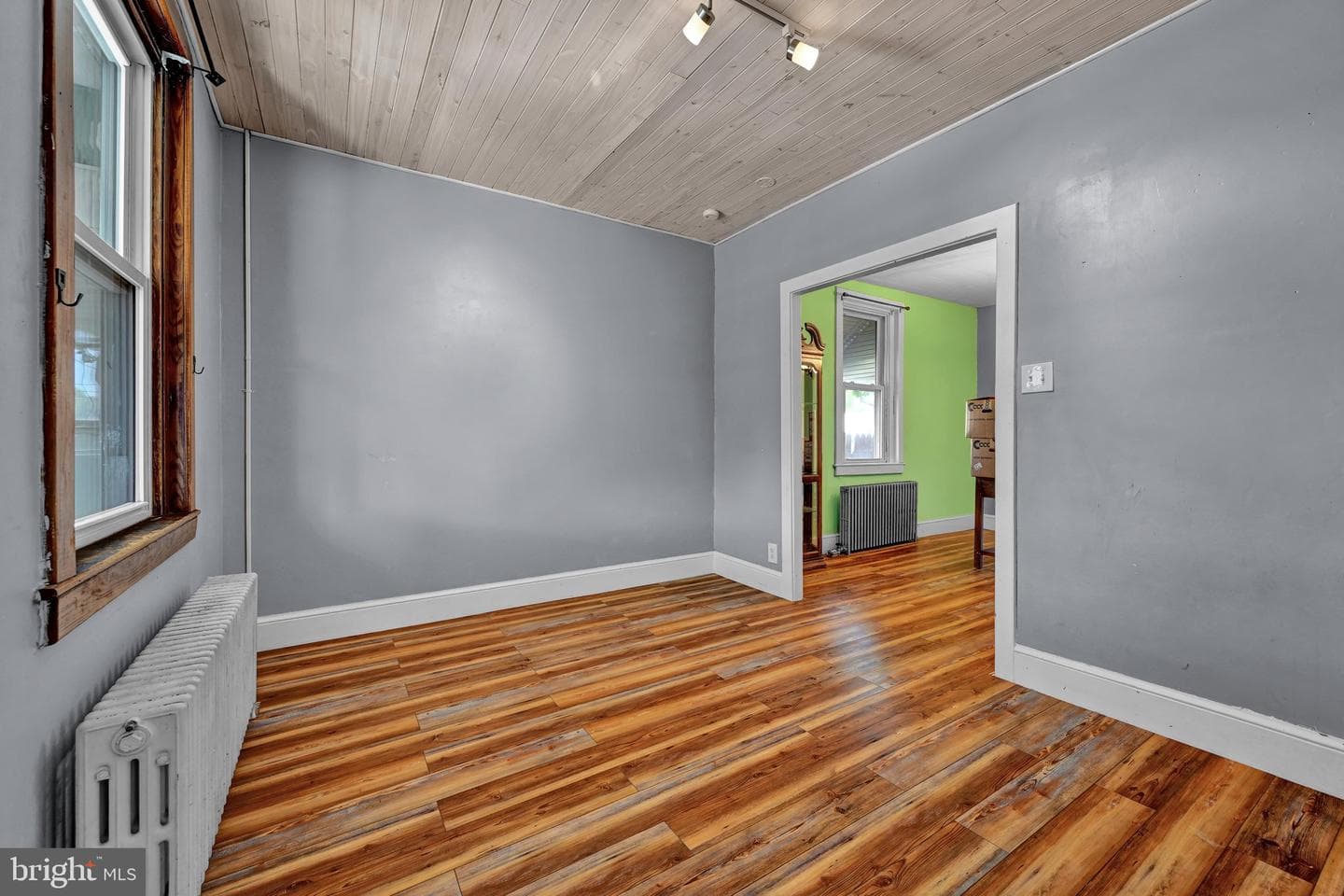 121 W Washington Avenue photo 8
