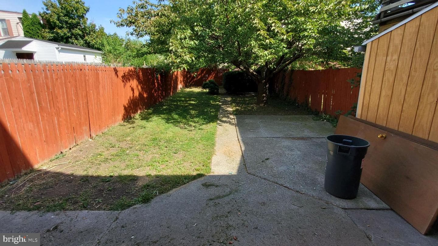 348 N 5th Street photo 11