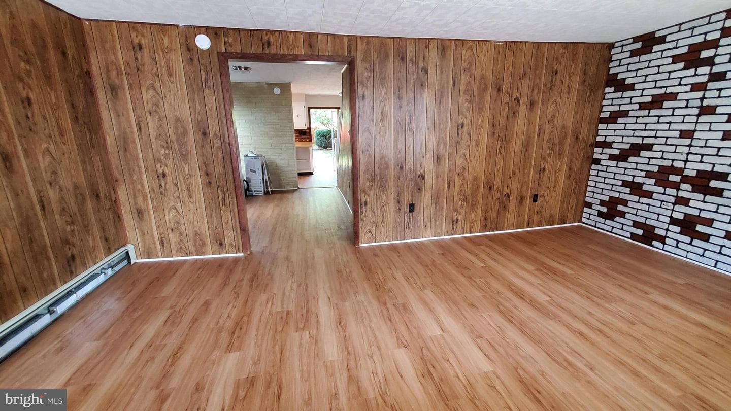 348 N 5th Street photo 2
