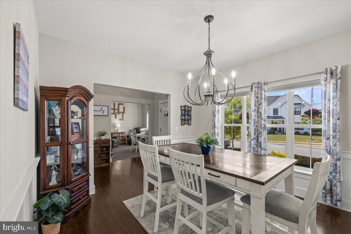 39 Blue Jay Way photo 10