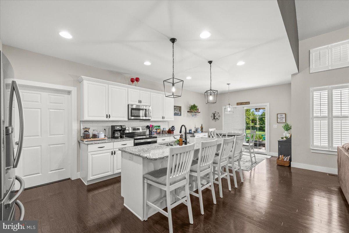 39 Blue Jay Way photo 12