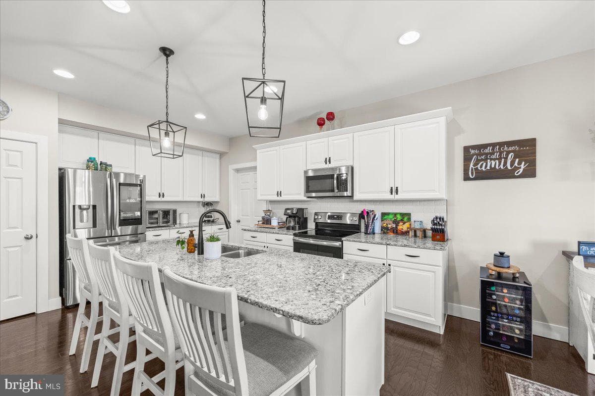 39 Blue Jay Way photo 13