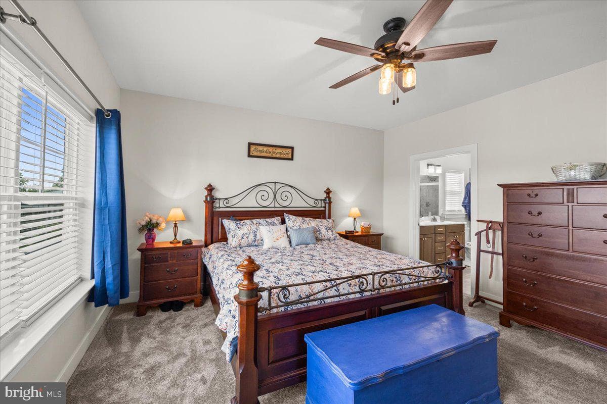 39 Blue Jay Way photo 24