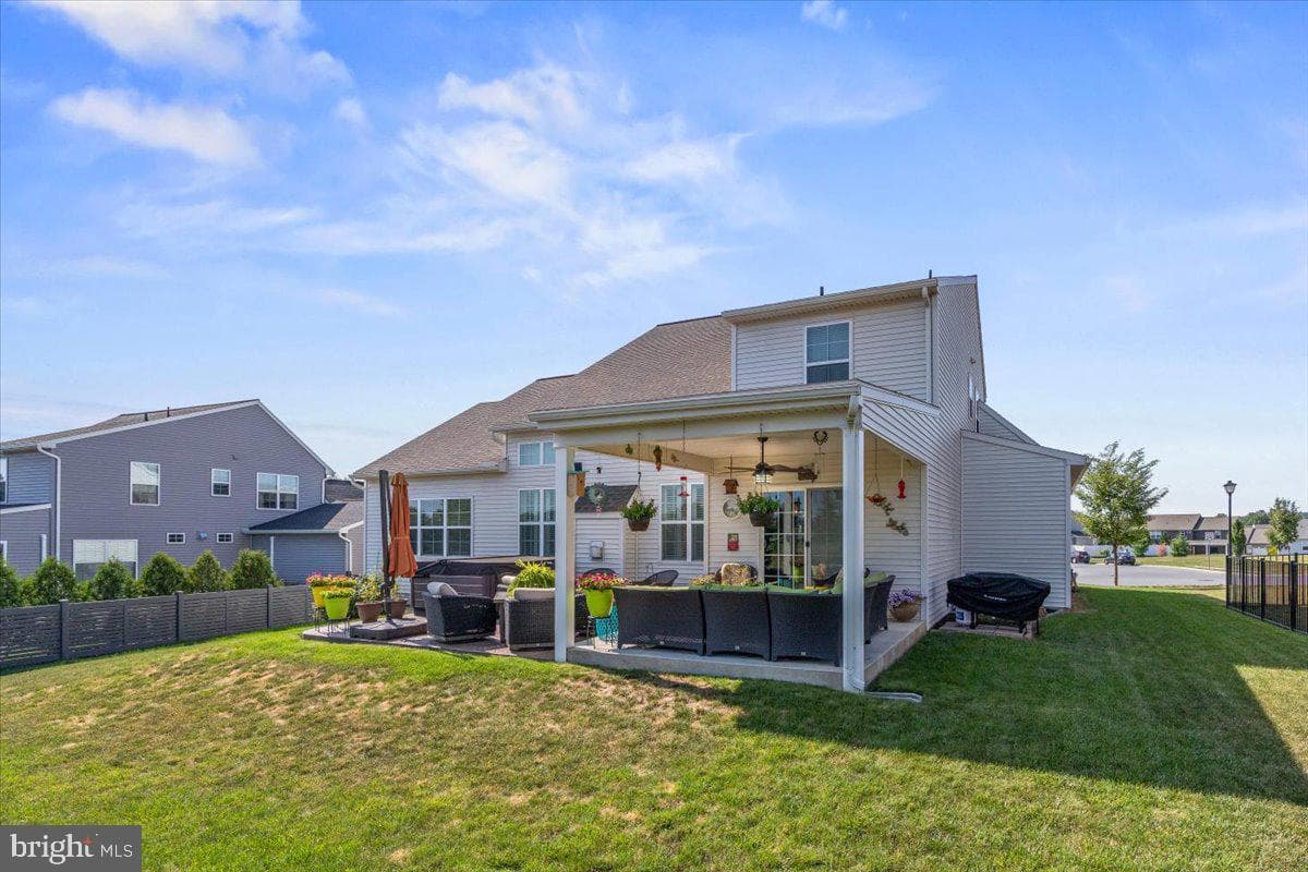 39 Blue Jay Way photo 48