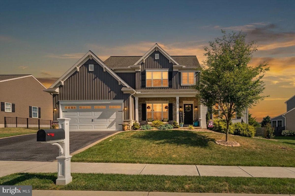 39 Blue Jay Way photo 51