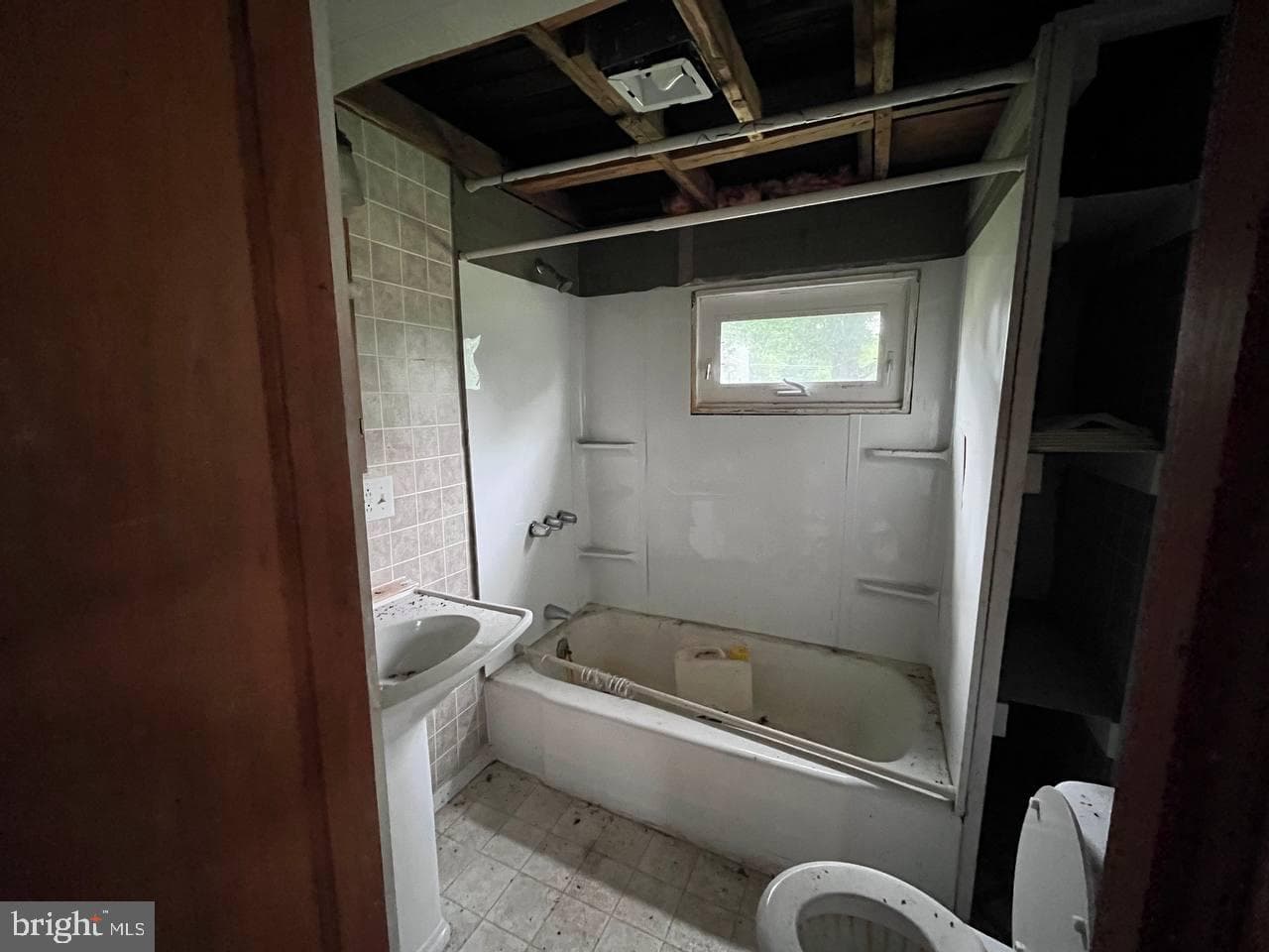 132 Thomas Road photo 26