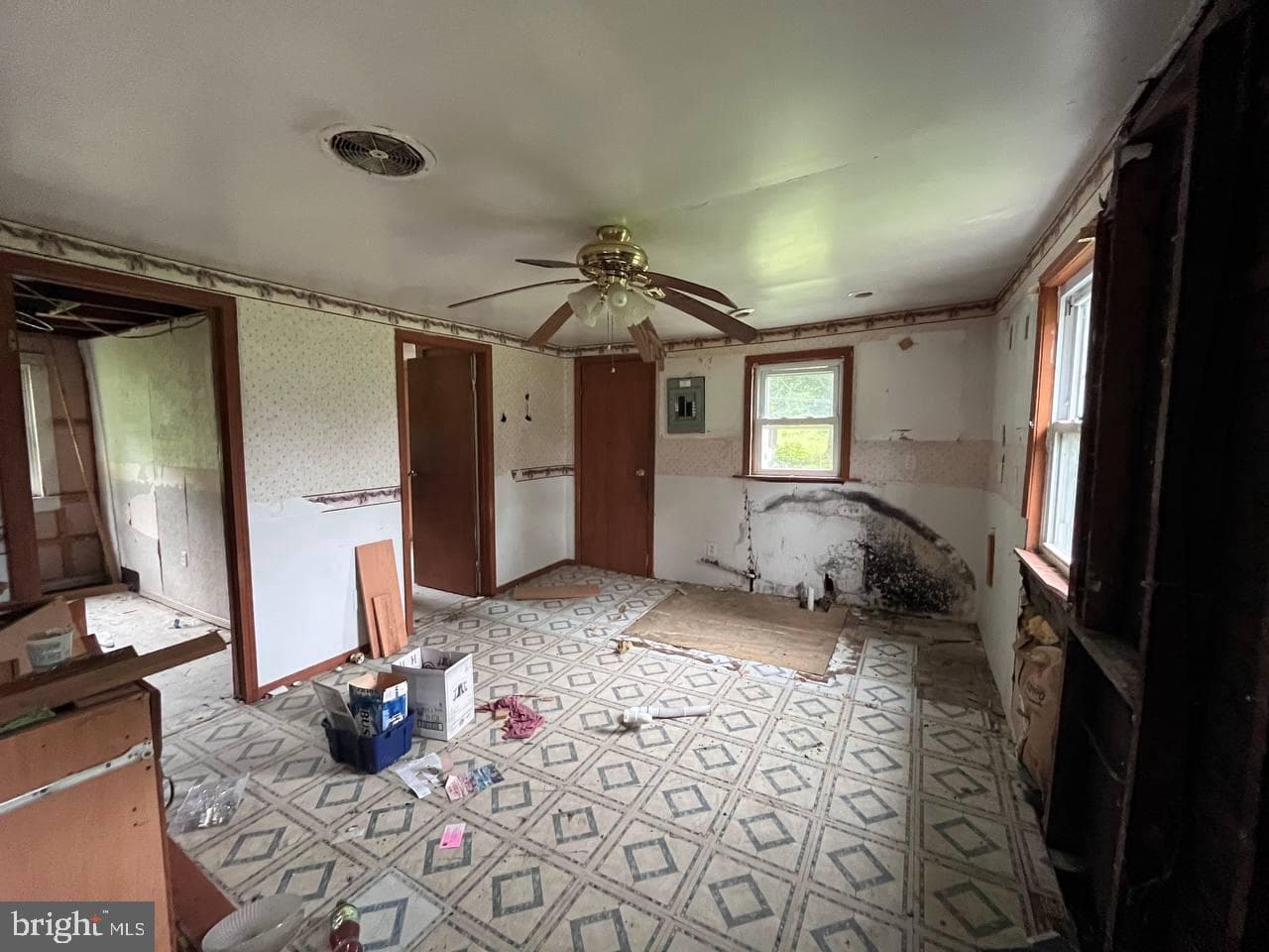 132 Thomas Road photo 28
