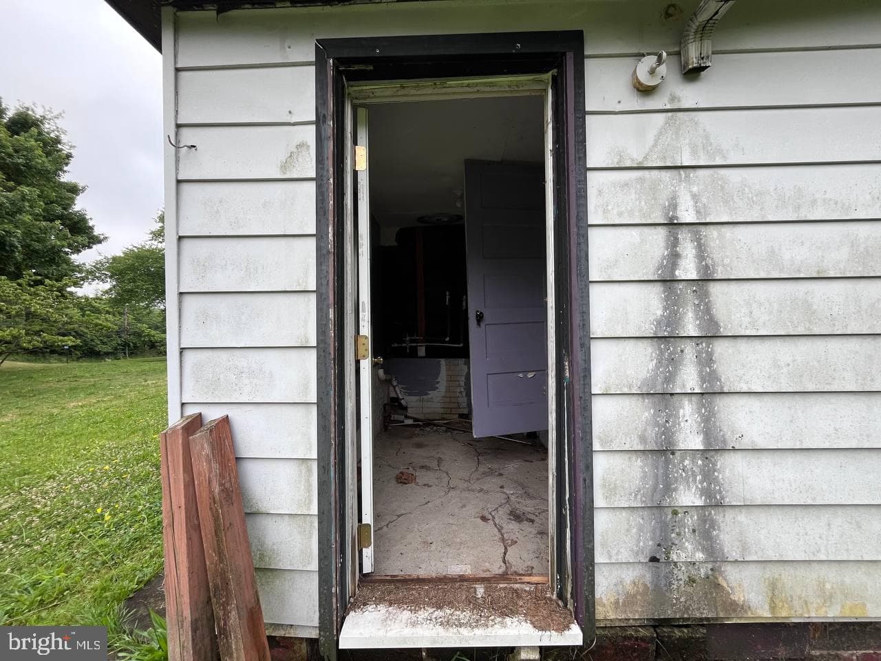 132 Thomas Road photo 37