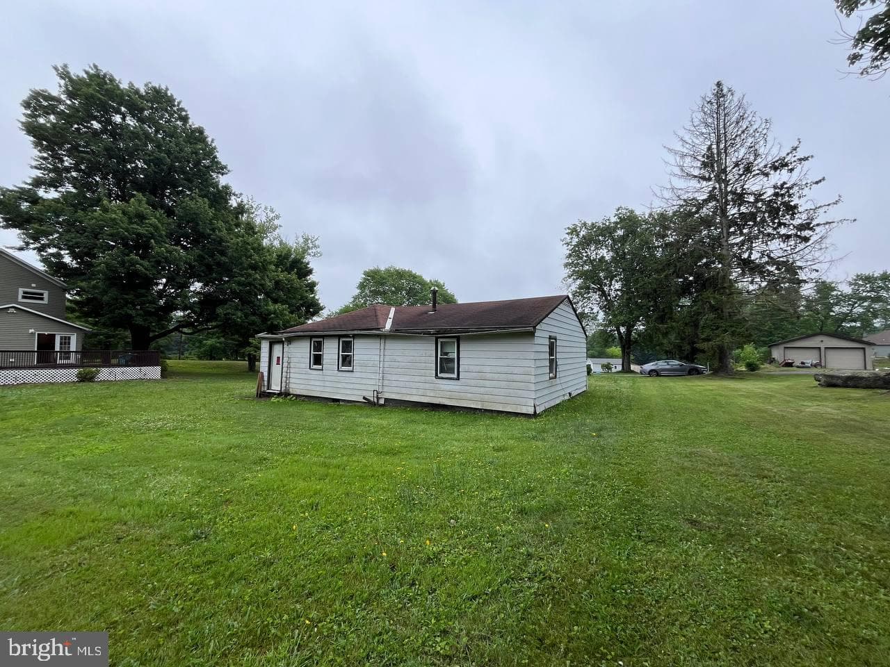 132 Thomas Road photo 40