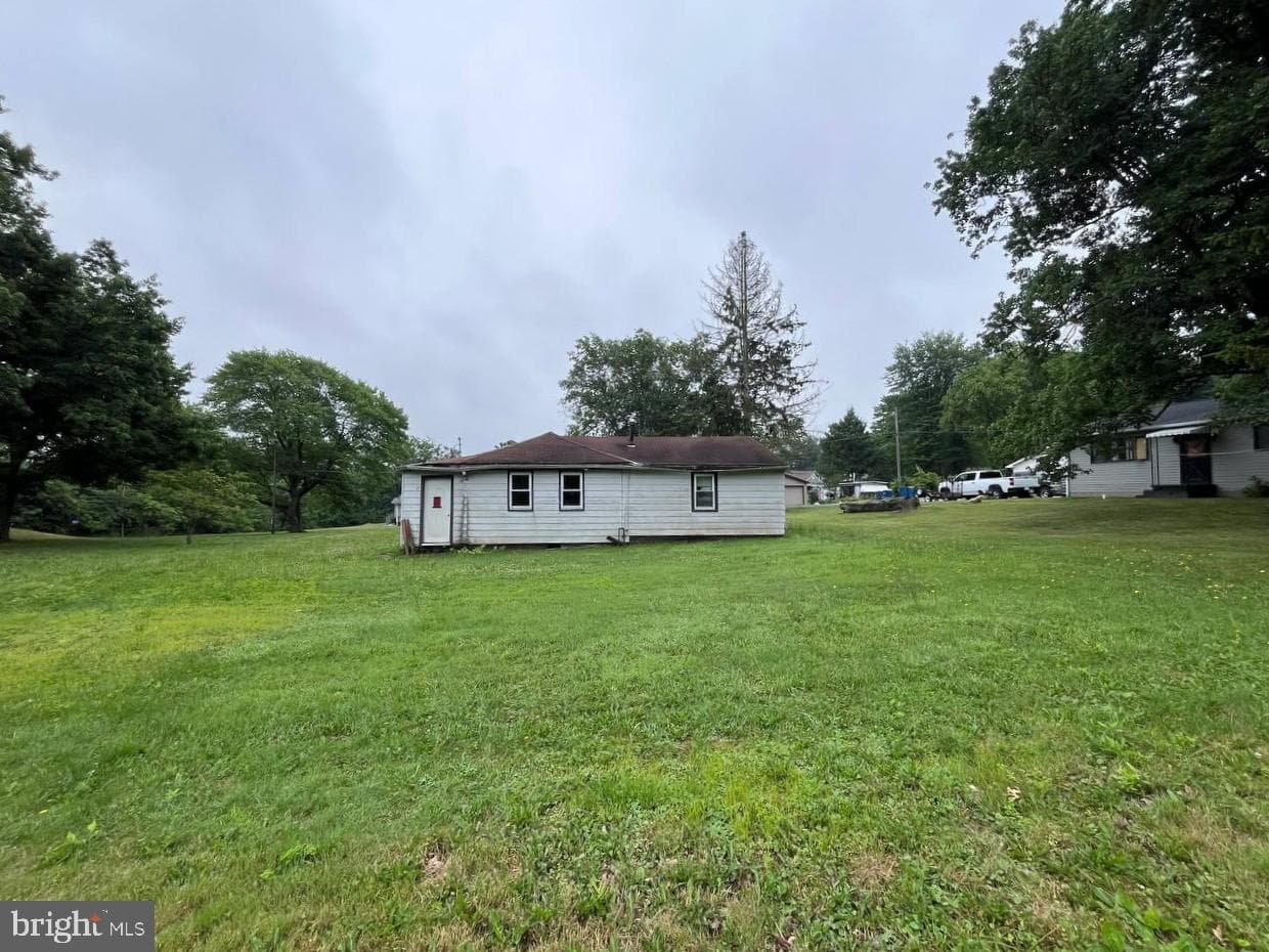 132 Thomas Road photo 41