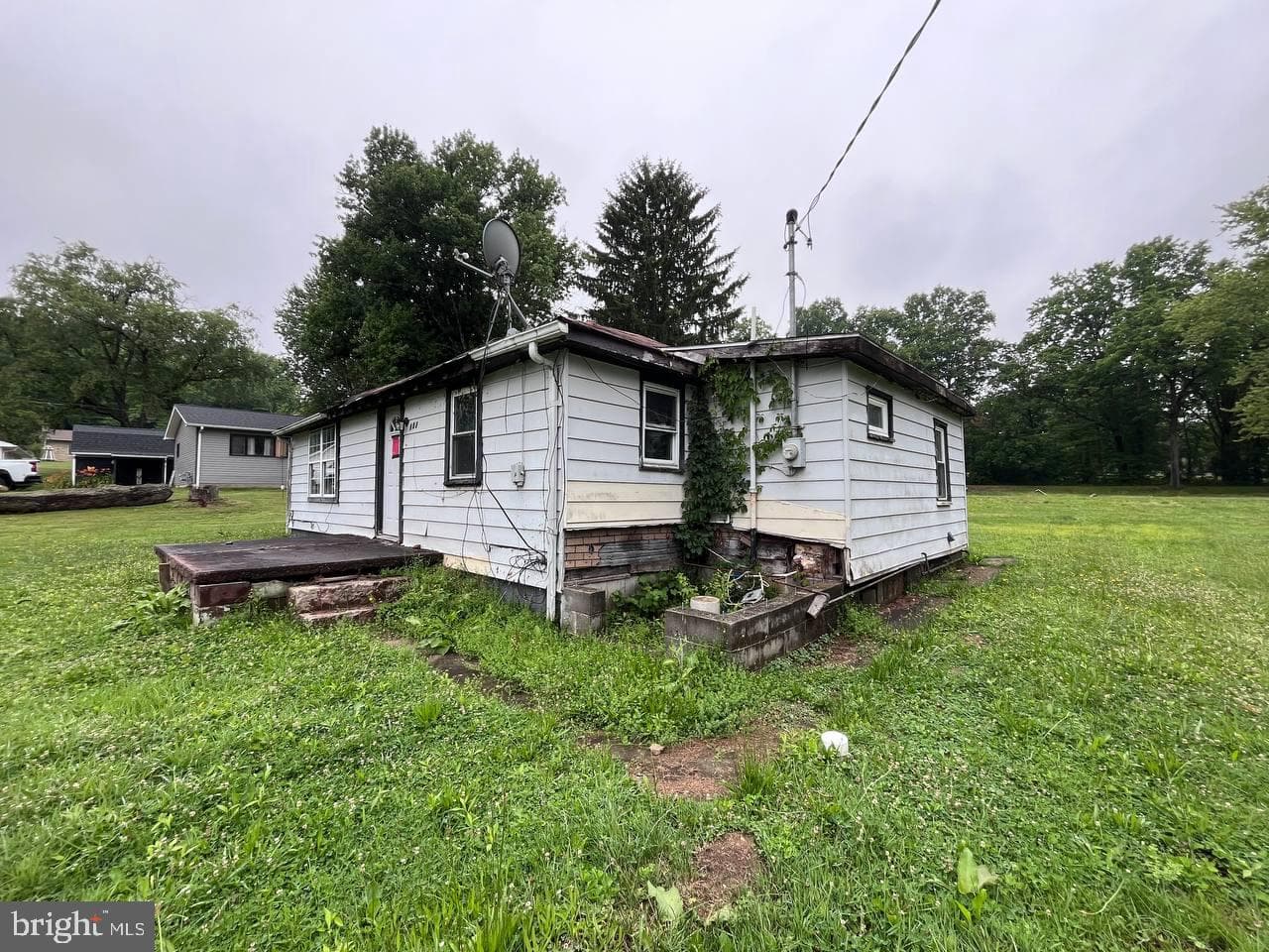 132 Thomas Road photo 49