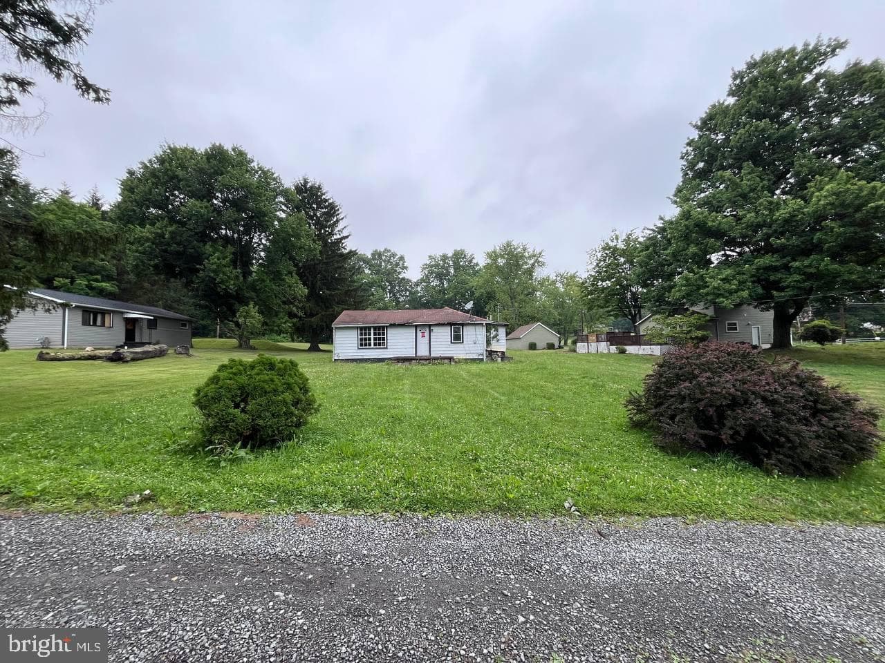 132 Thomas Road photo 51
