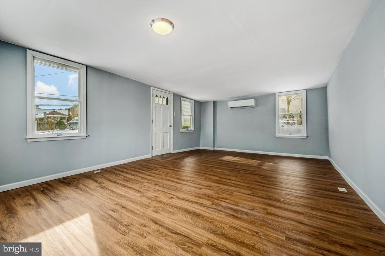 201 Pine Street photo 11