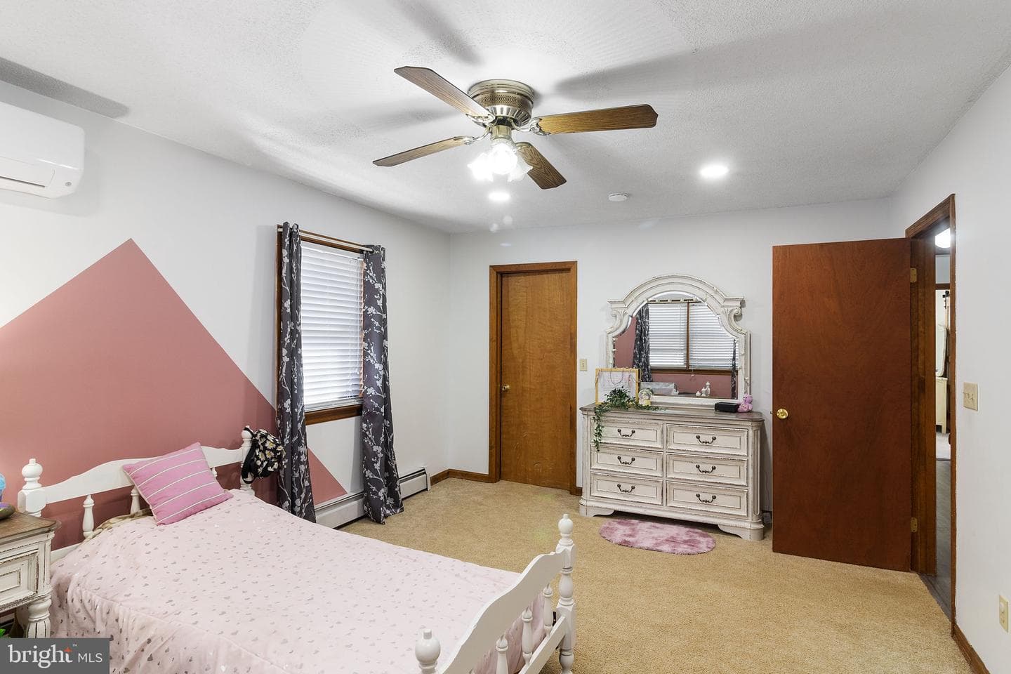 56 Bentwood Road photo 32