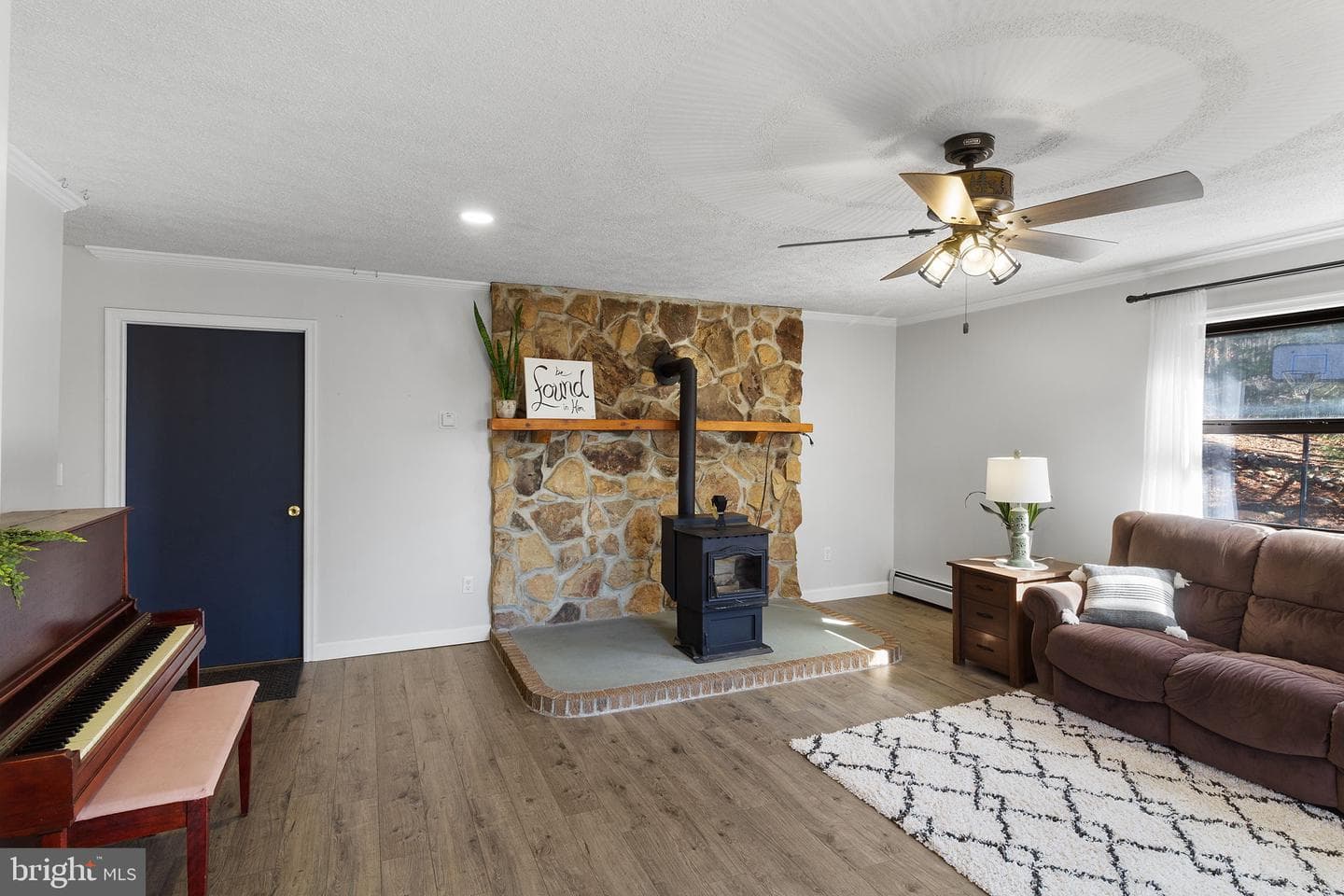56 Bentwood Road photo 38