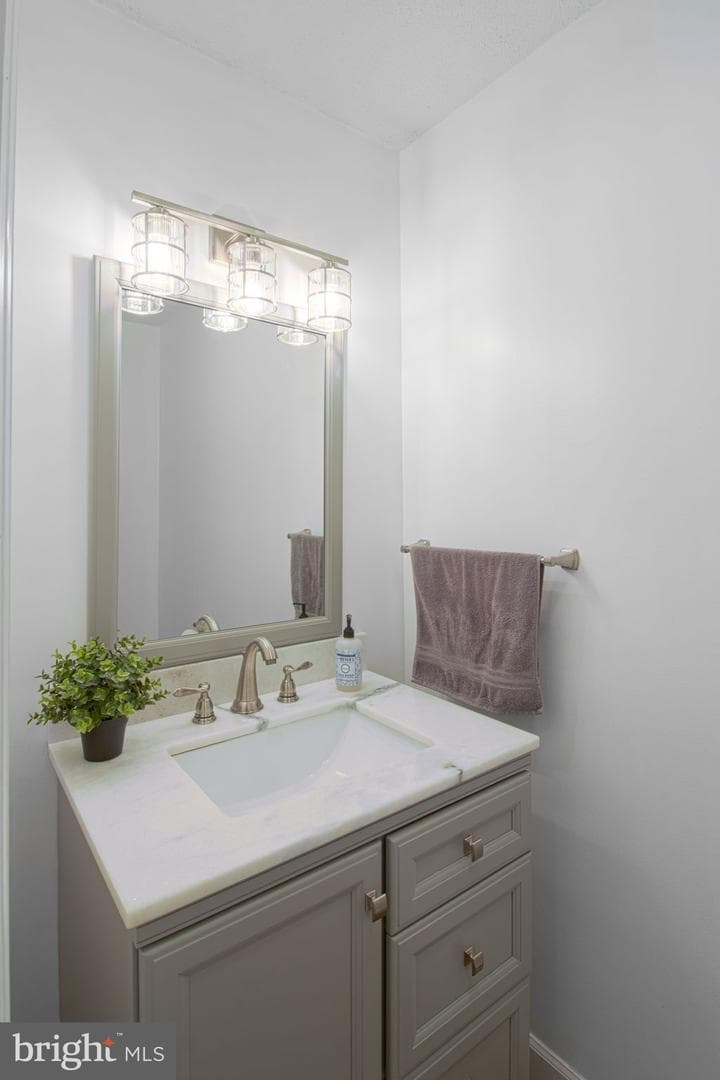 56 Bentwood Road photo 41