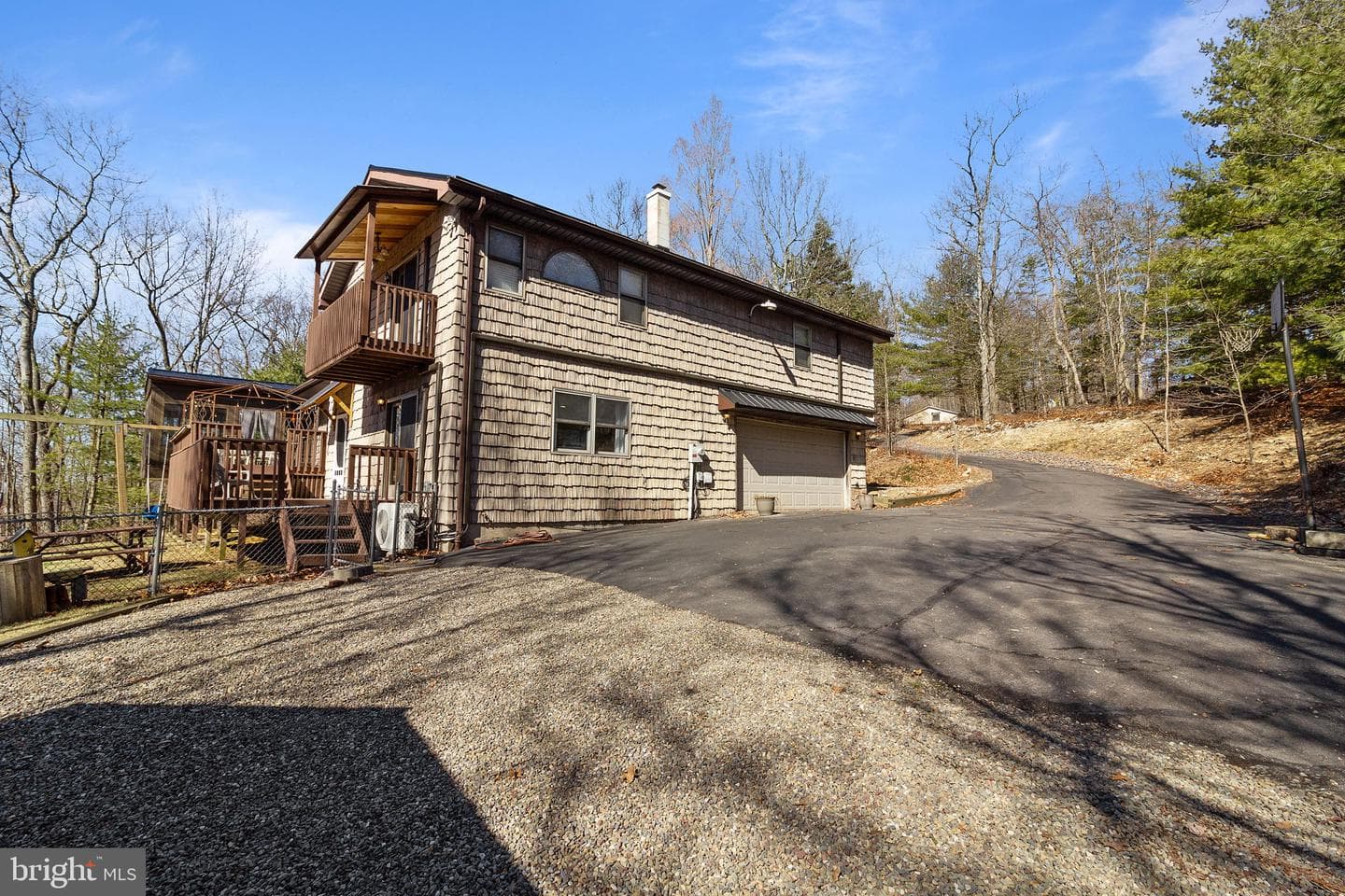56 Bentwood Road photo 64