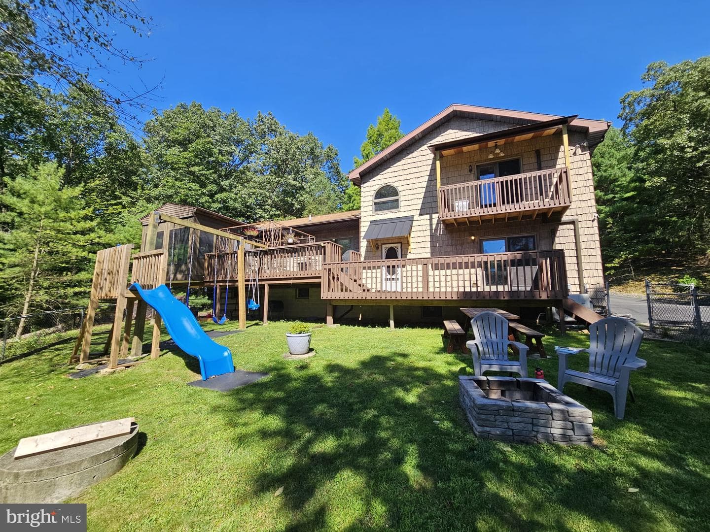 56 Bentwood Road photo 65