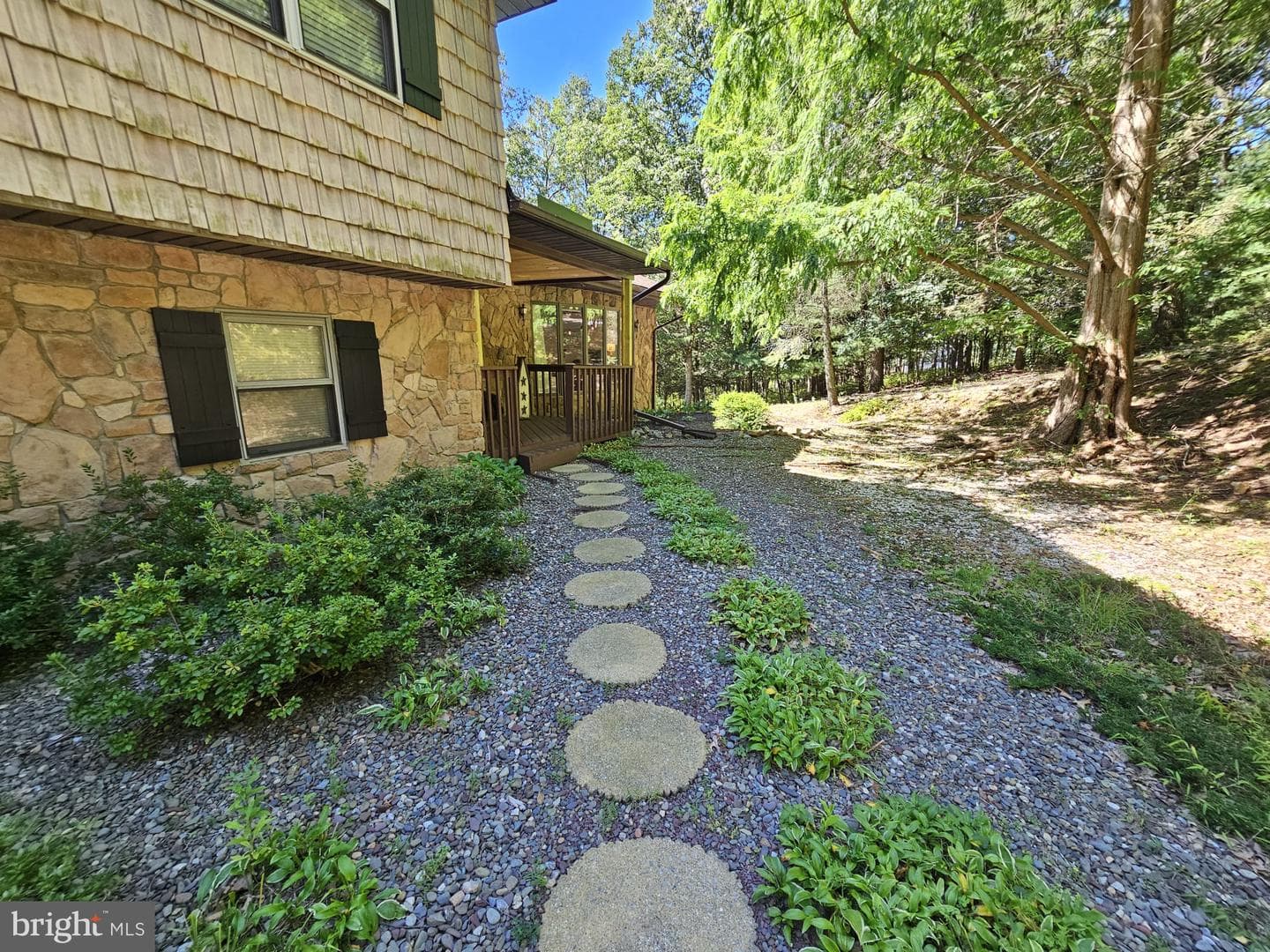 56 Bentwood Road photo 78