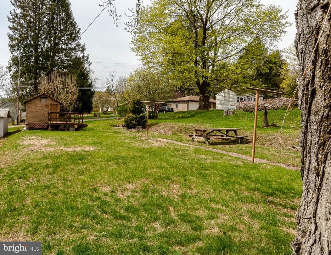 312 Susquehanna Street photo 4