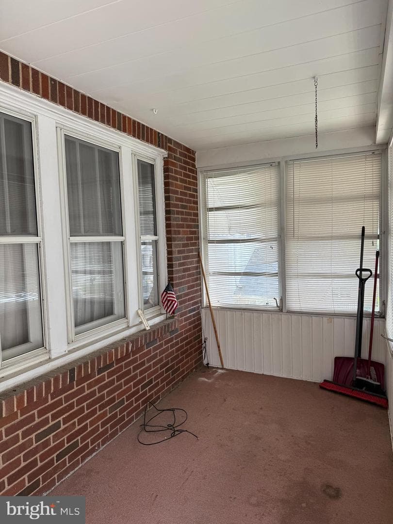 533 Hemlock Street photo 3