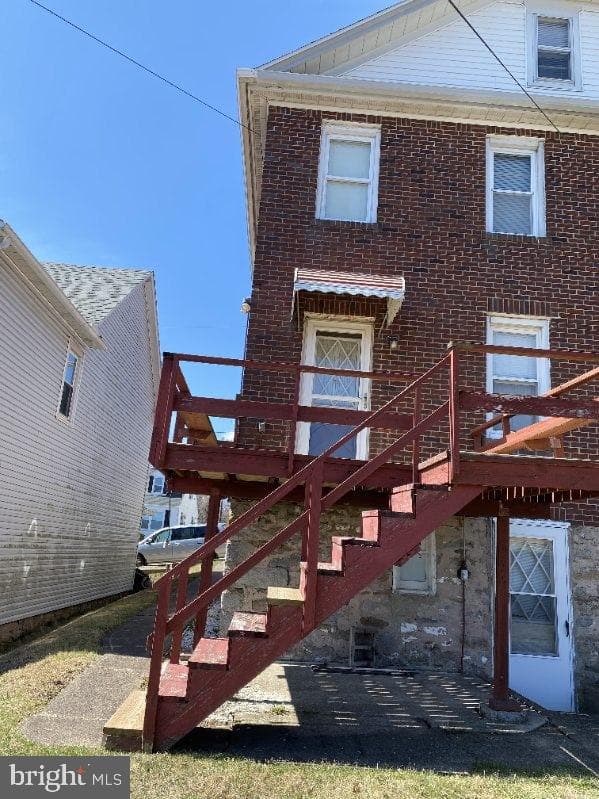 533 Hemlock Street photo 5