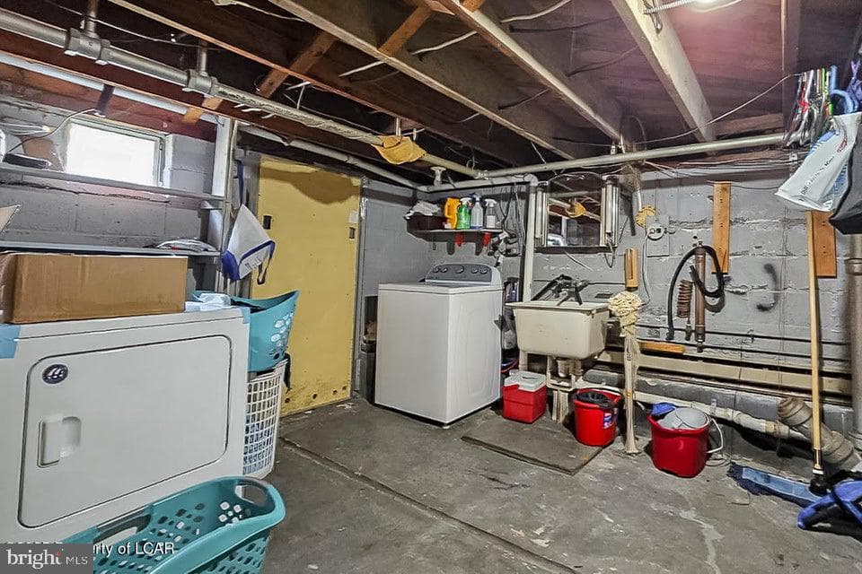 739 Grant Street photo 28